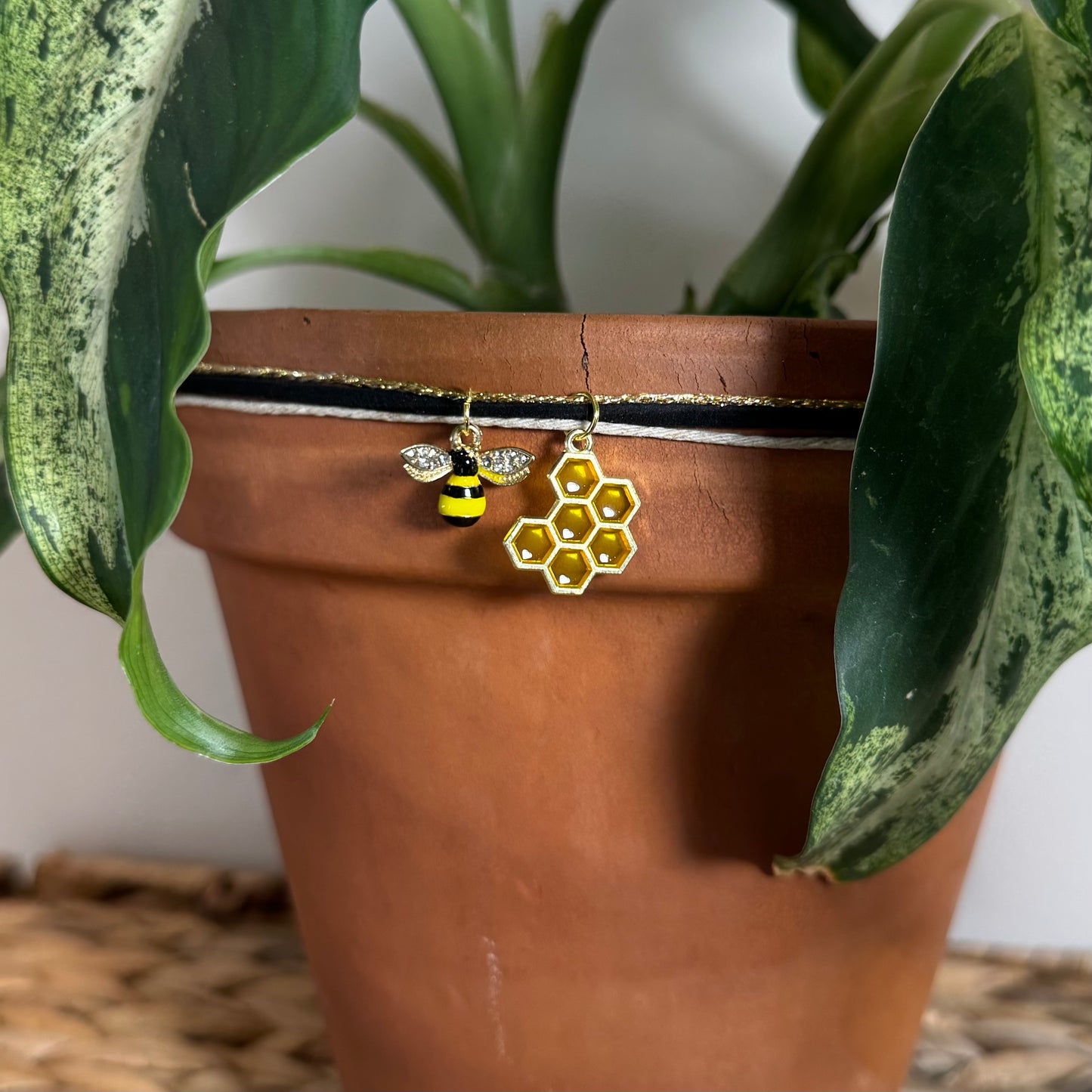 Sparkly Bee & Honeycomb